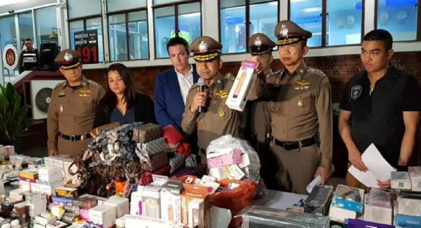 Eight foreigners, five Thais arrested over fake viagra sales in Bangkok