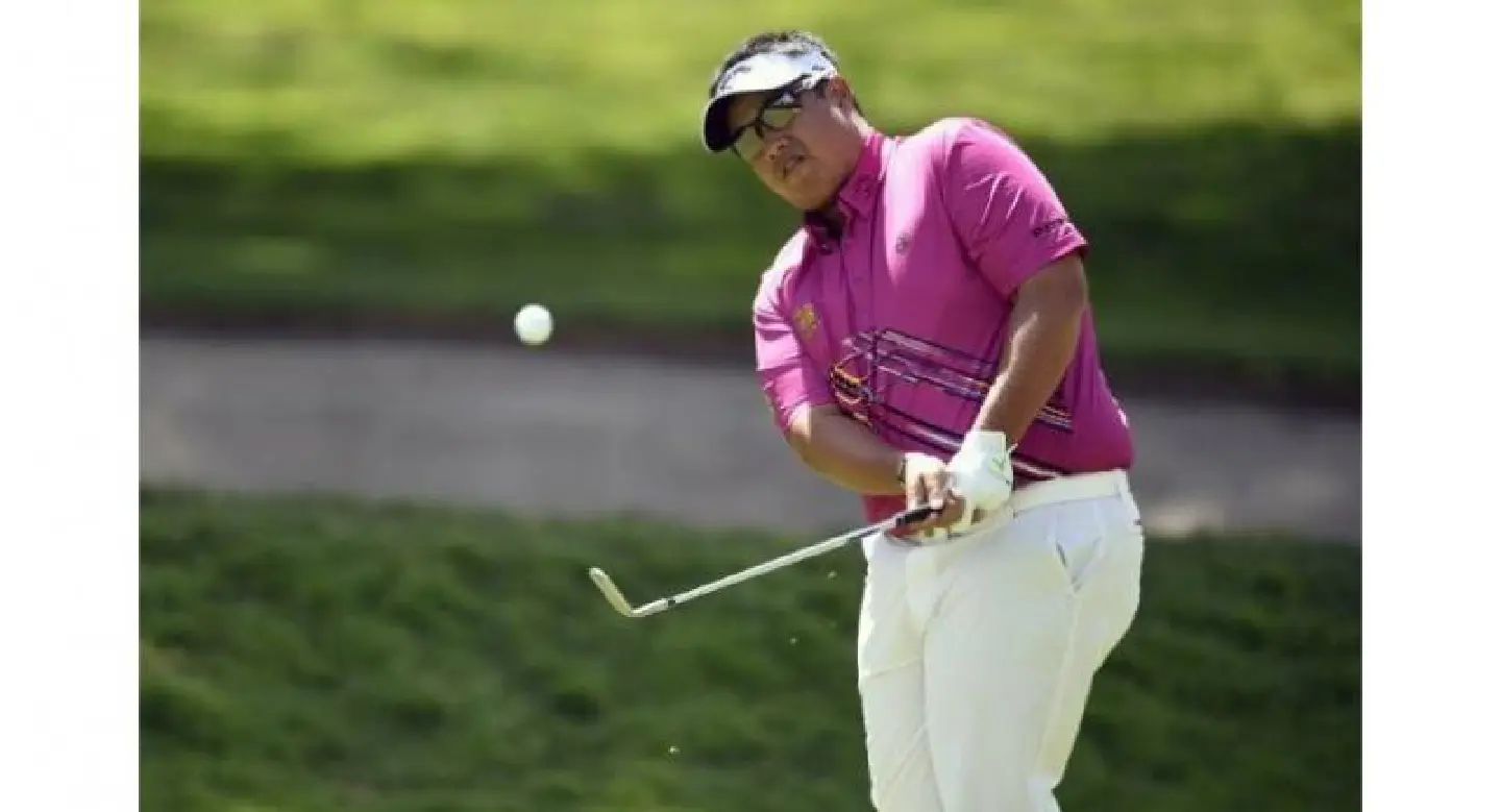 Another good day keeps Kiradech on leaderboard in WGC-Mexico Championship
