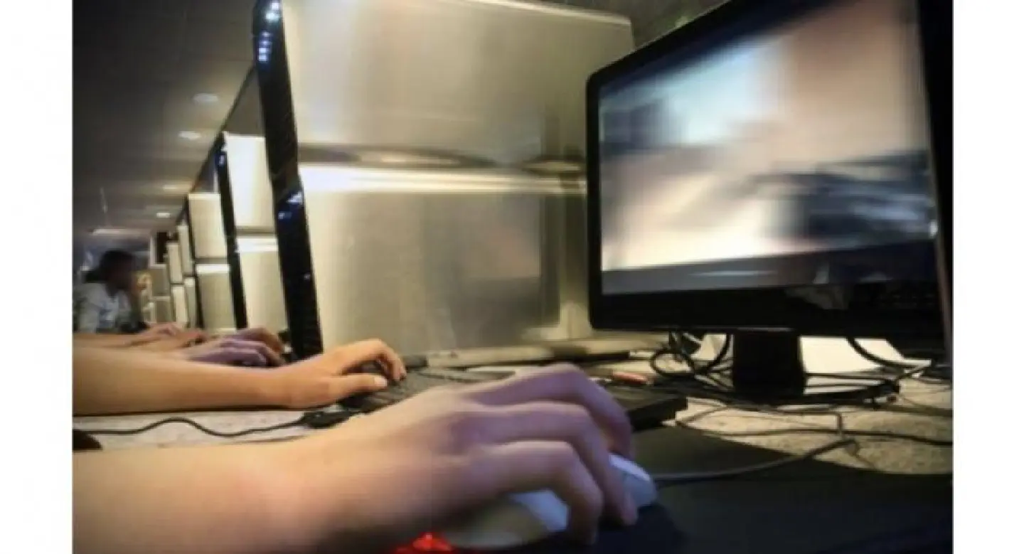 Internet contributes to radicalism among young RI Muslims: Study Internet contributes to radicalism among young RI Muslims: Study