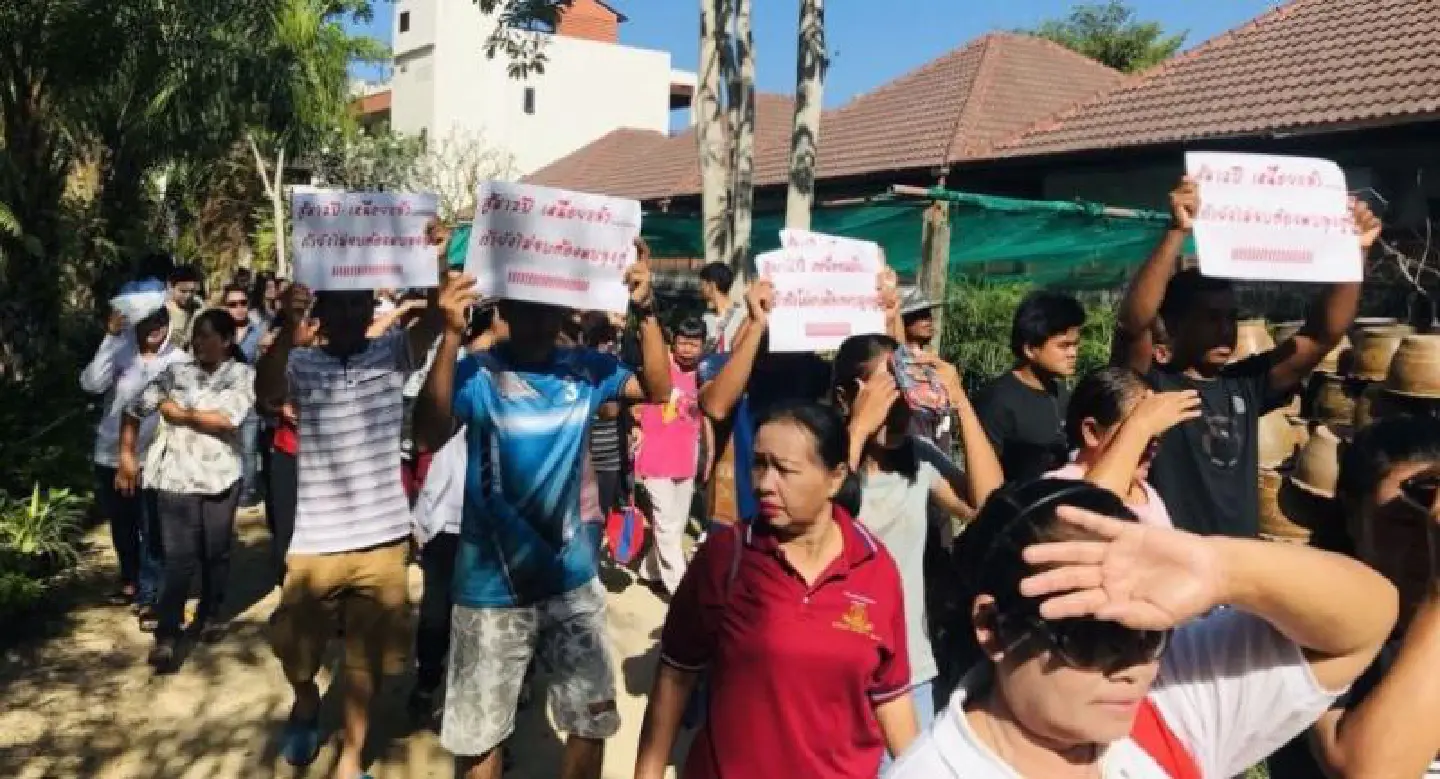 Kata Noi locals, business operators protest construction of luxury condo Kata Noi locals, business operators protest construction of luxury condo