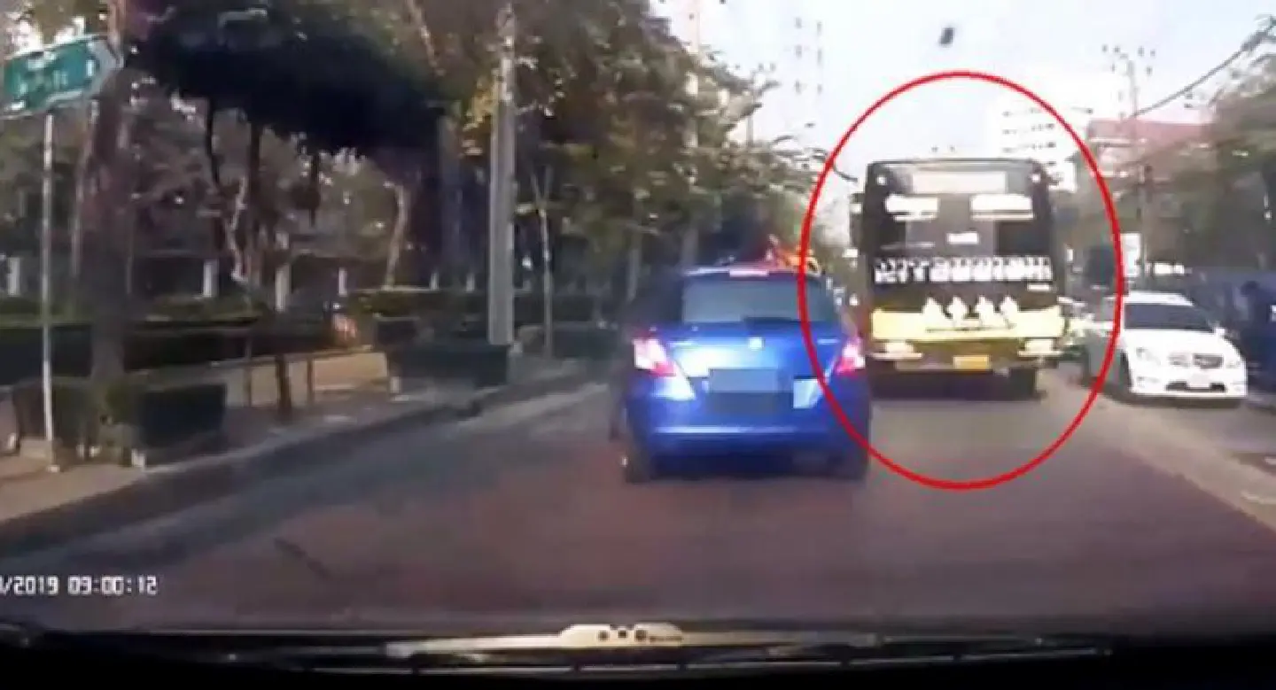 Bangkok bus drivers fined for using wrong side of road