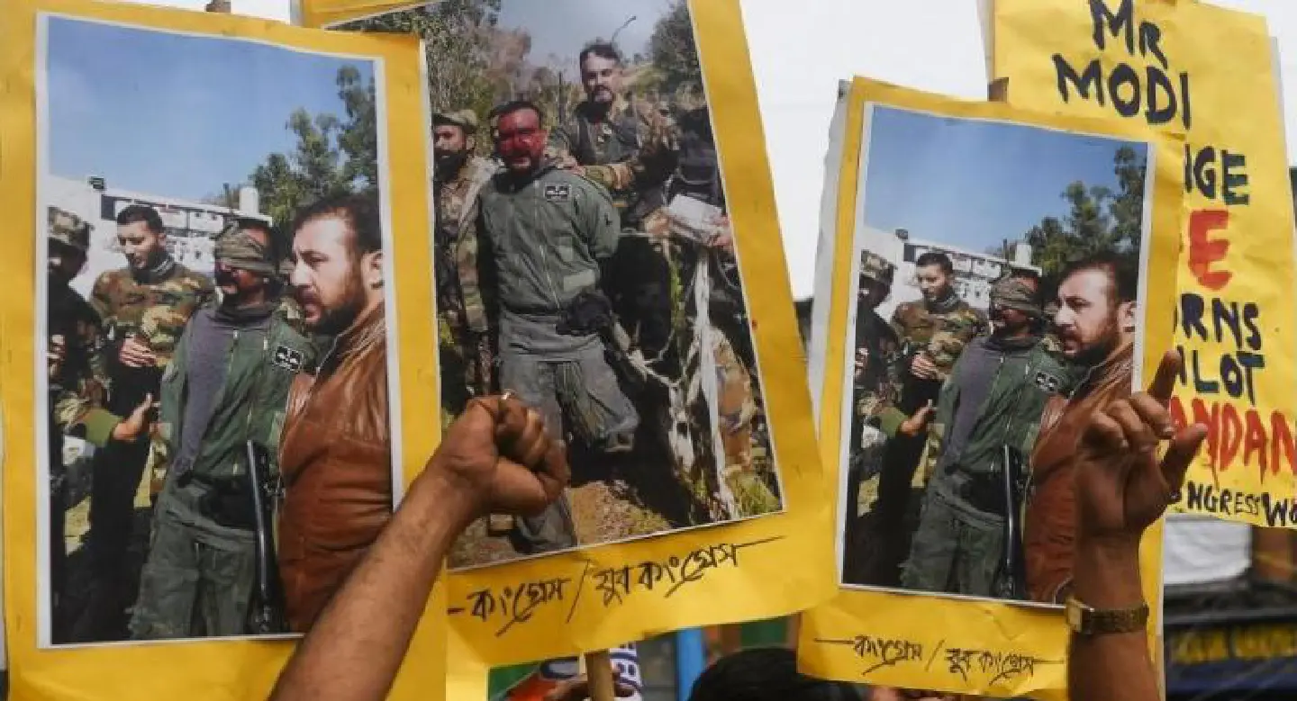 Pakistan says will free Indian pilot as 'peace gesture' Pakistan says will free Indian pilot as 'peace gesture'