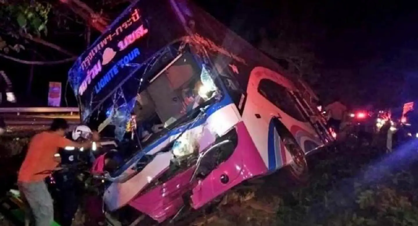 Ten injured as Krabi-bound bus flips