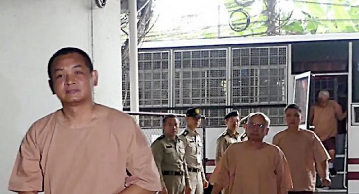 Court acquits 21 yellow-shirt leaders over 2008 siege of Parliament Court acquits 21 yellow-shirt leaders over 2008 siege of Parliament