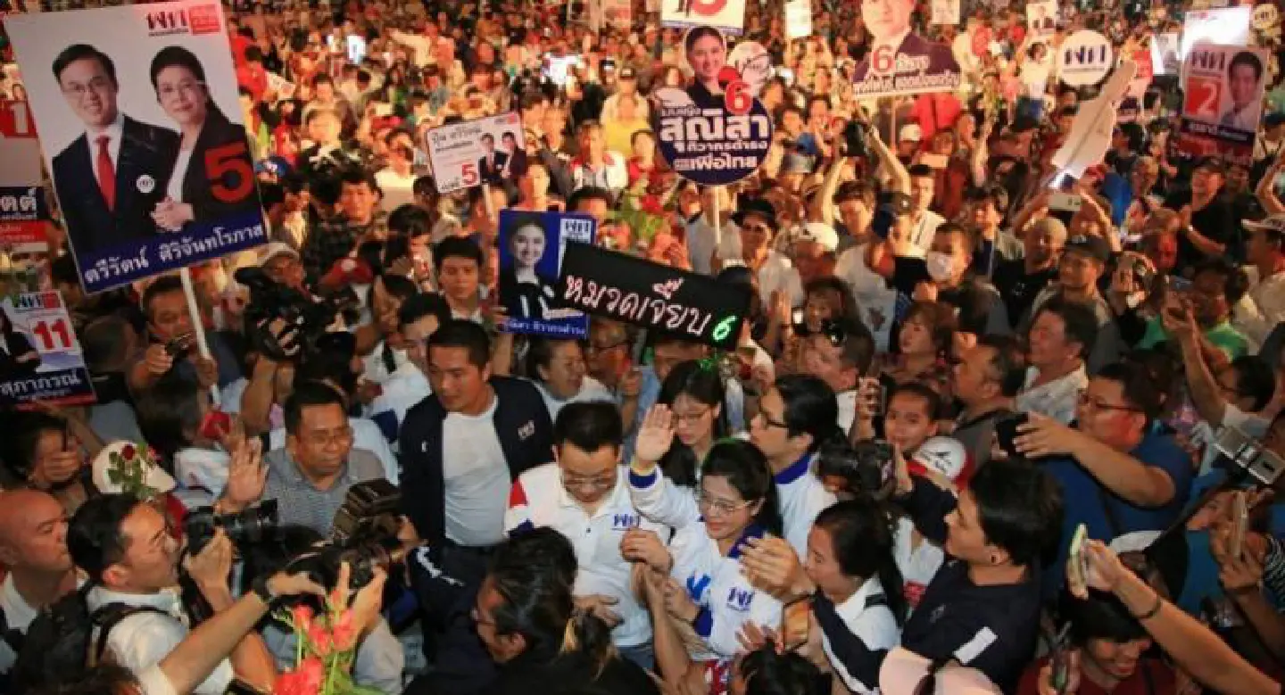 Pheu Thai No 1 choice, but well short of majority