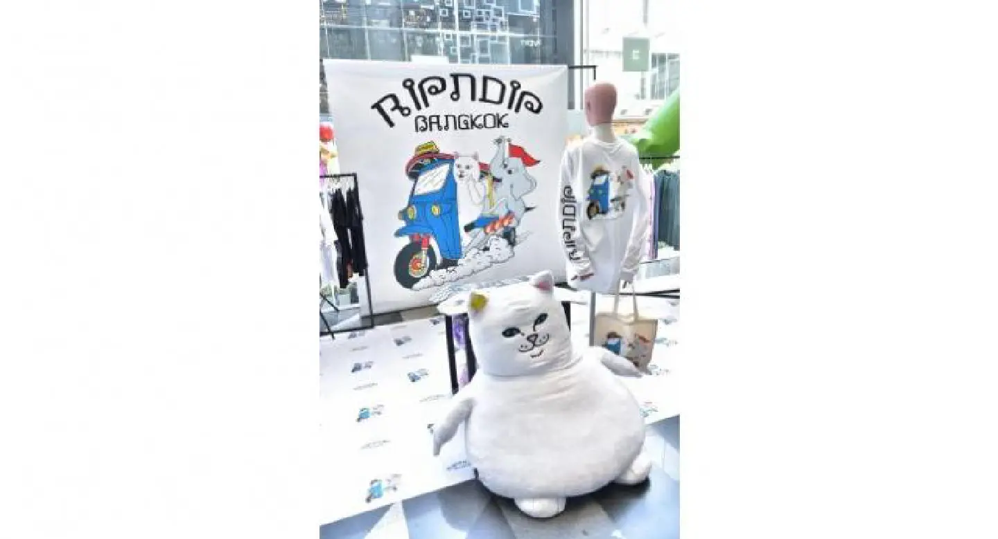 NYC graffiti hero UFO907 joins Bangkok street culture sale NYC graffiti hero UFO907 joins Bangkok street culture sale