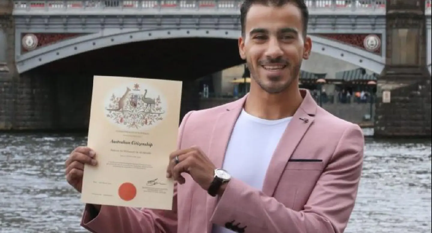 Latest : Refugee footballer becomes Australian citizen after Thai ordeal
