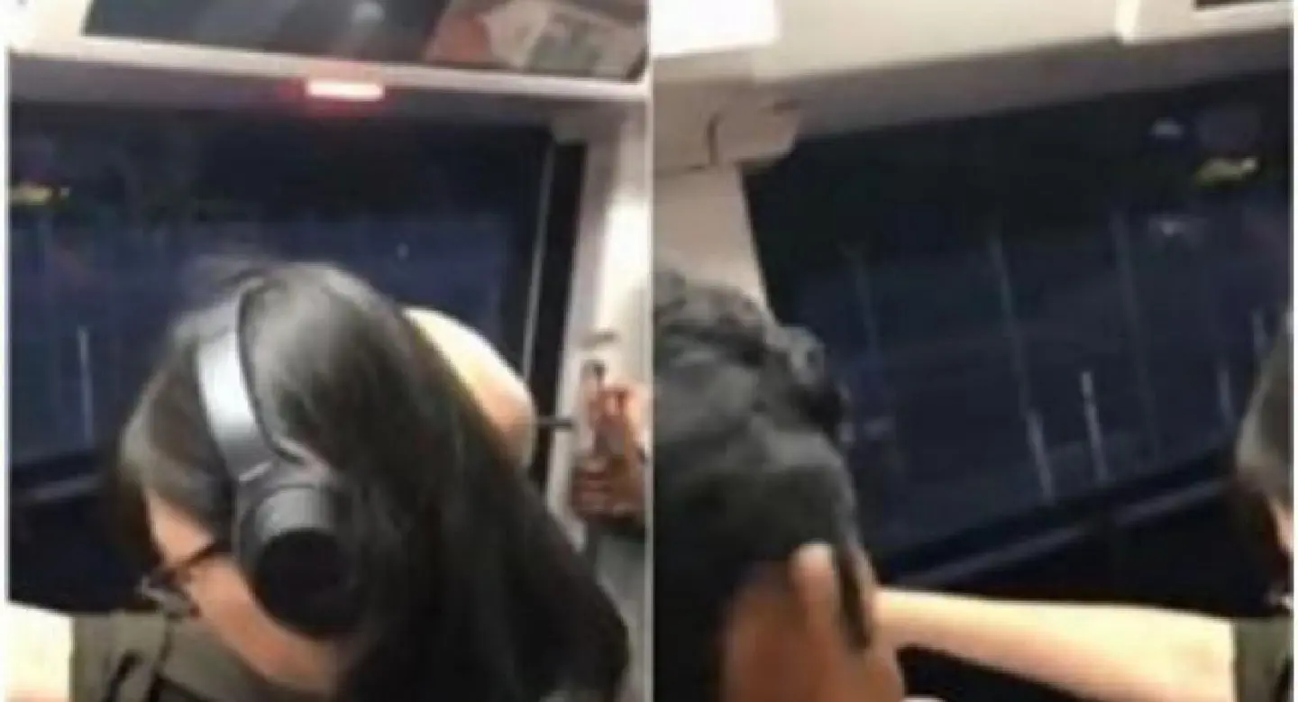 Singapore MRT train leaves station with door open; station manager suspended Singapore MRT train leaves station with door open; station manager suspended