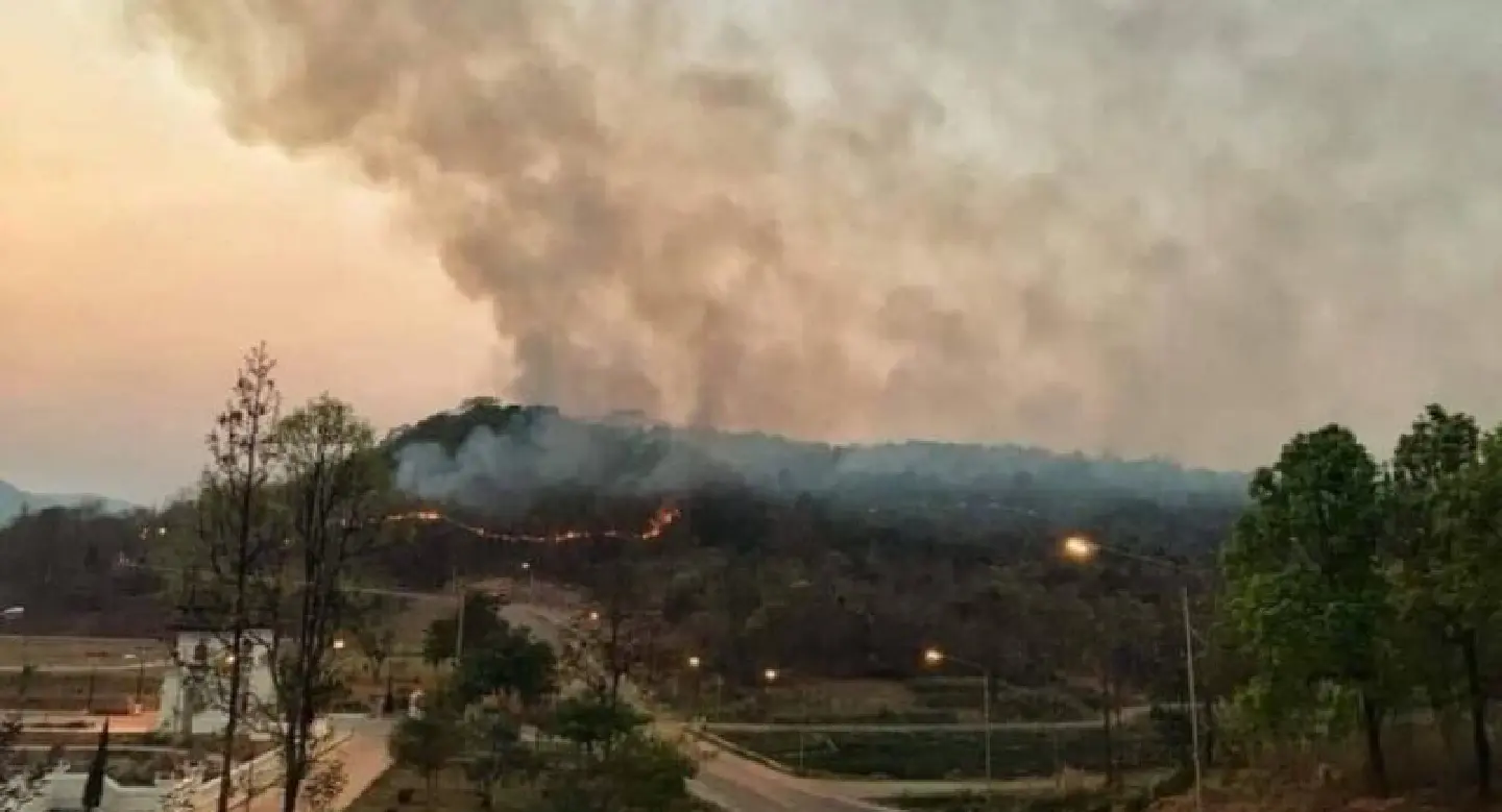 Chiang Mai has world’s worst air as fires continue to rage in the North Chiang Mai has world’s worst air as fires continue to rage in the North