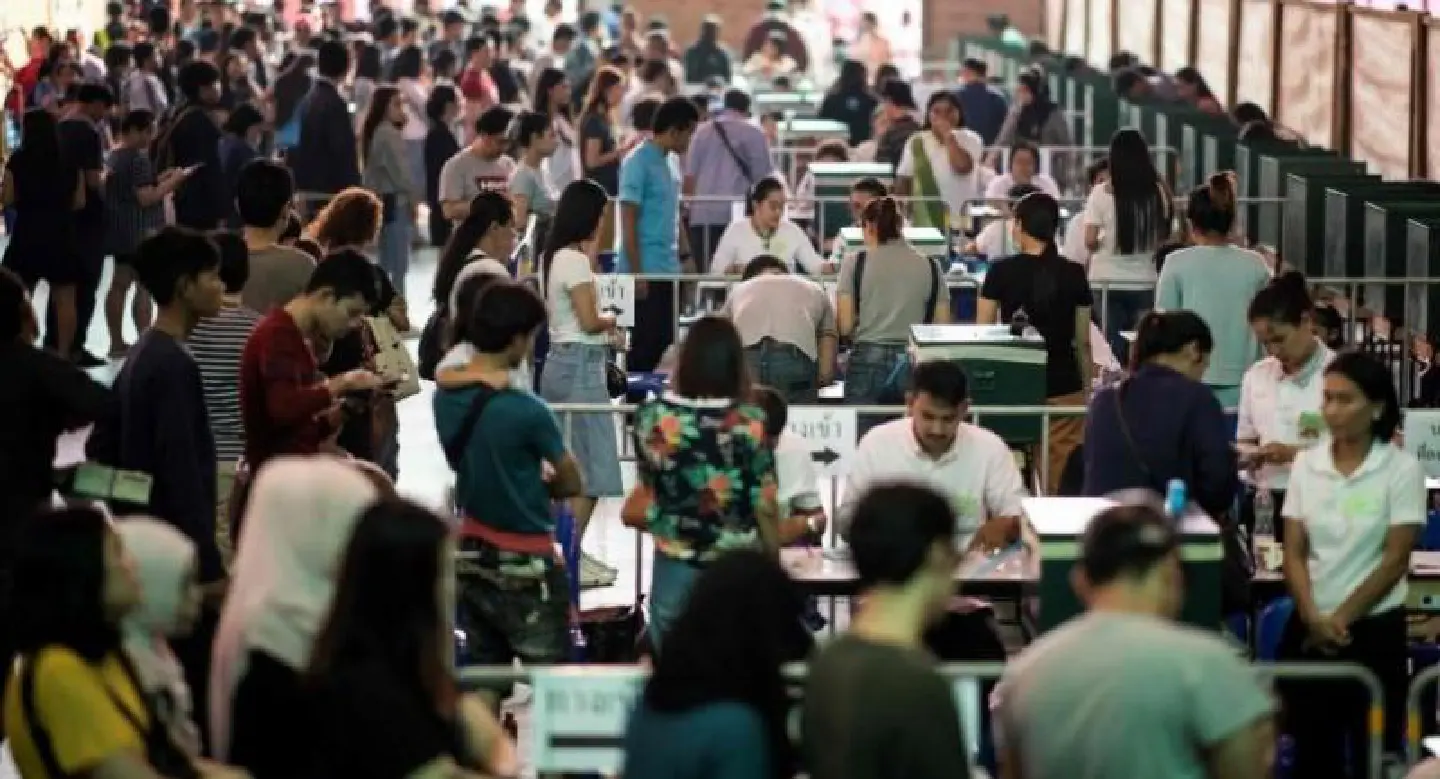 Thailand's early voting kicks off with crowds, long lines