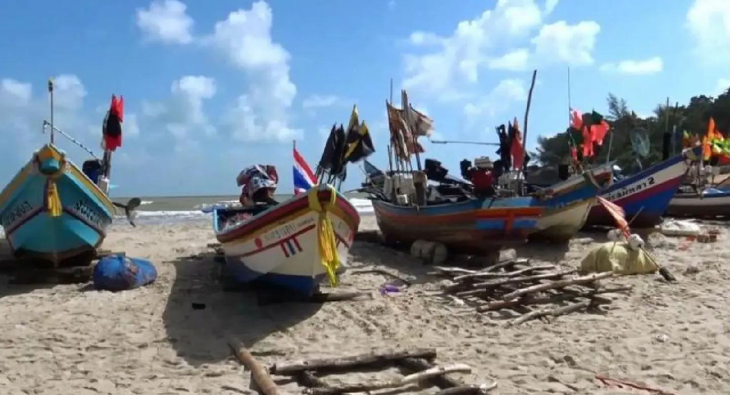 Songkhla association welcomes Cabinet approval of compensation scheme for decommissioned trawlers Songkhla association welcomes Cabinet approval of compensation scheme for decommissioned trawlers