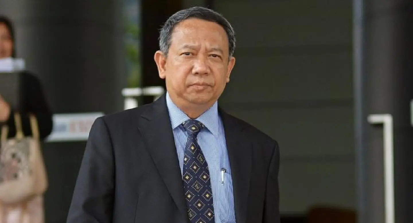 Top detective gets jail over 2012 demotion
