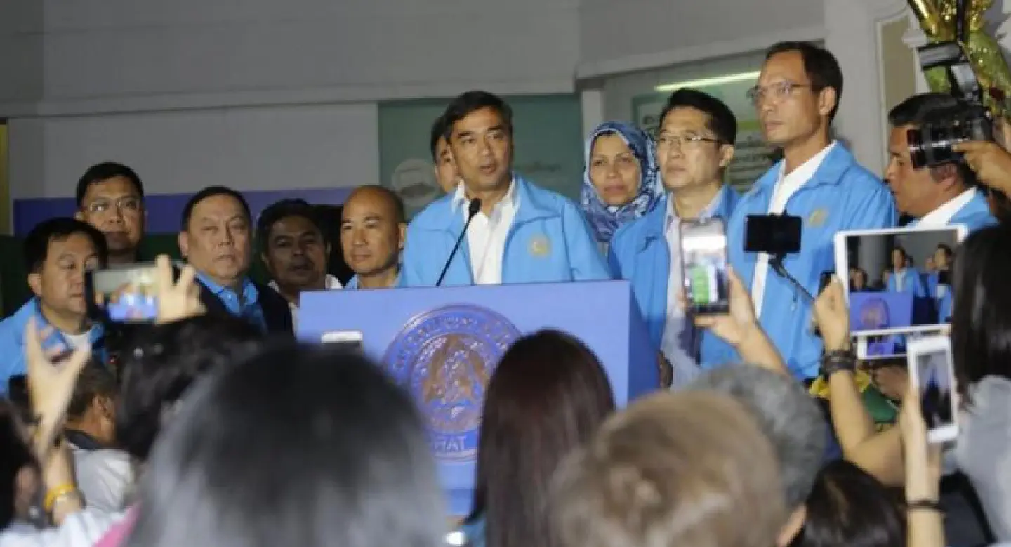 Dismal electoral showing forces Abhisit to step down Dismal electoral showing forces Abhisit to step down