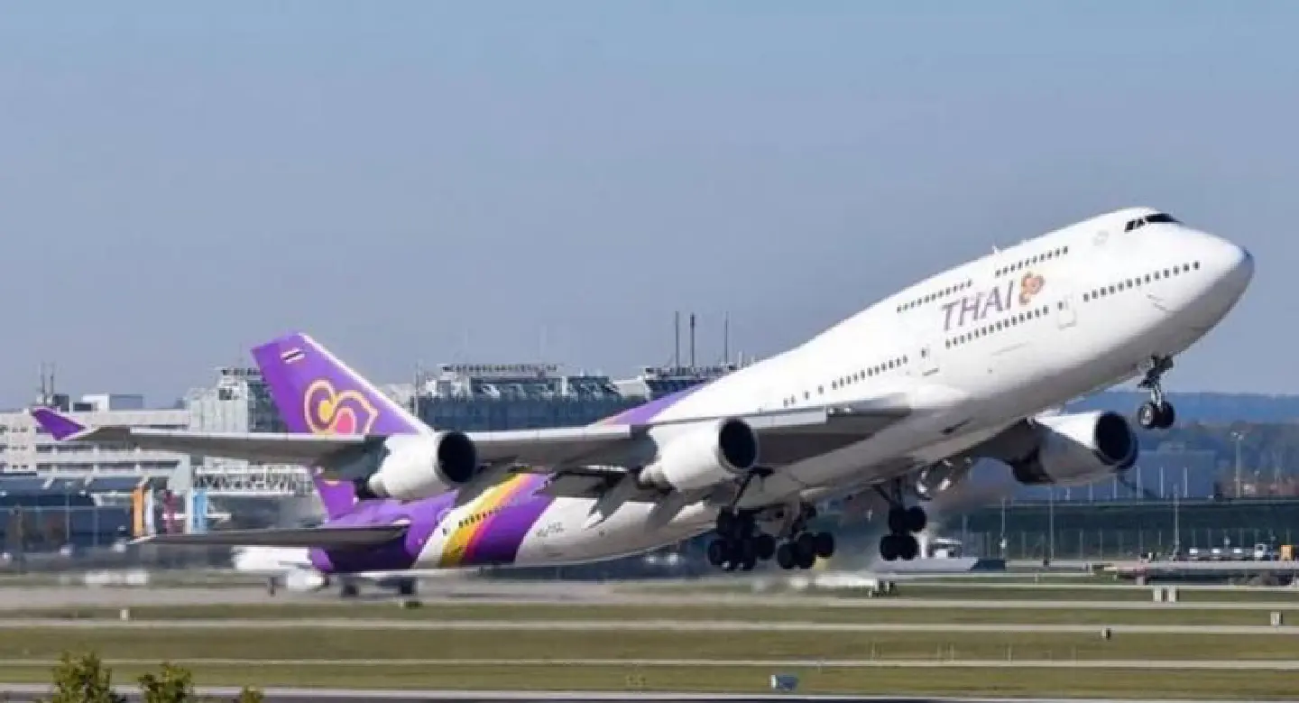 Ballots from NZ arrived on Saturday, but officials only  picked them up on morning of election: THAI