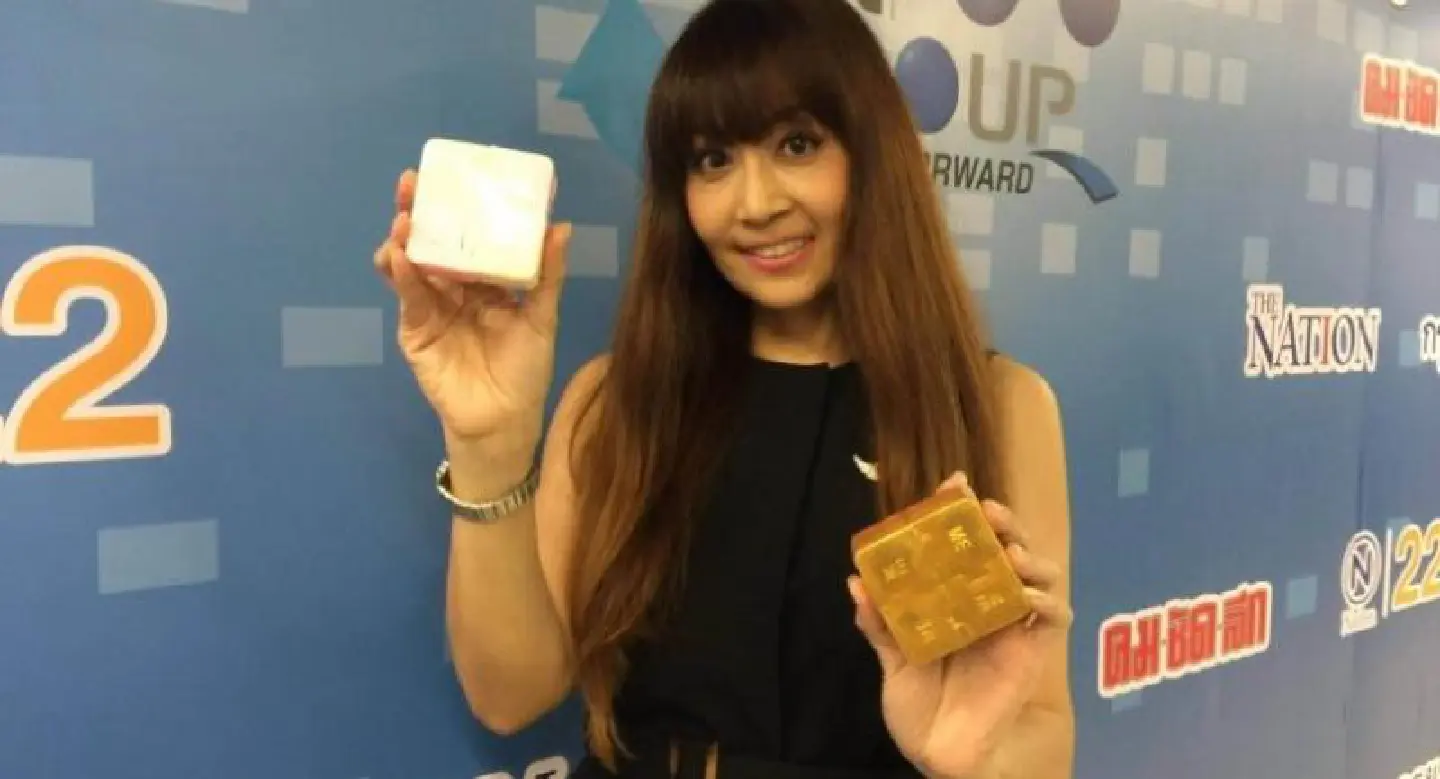 EX-ACTRESS BANKS ON BEAUTY EX-ACTRESS BANKS ON BEAUTY