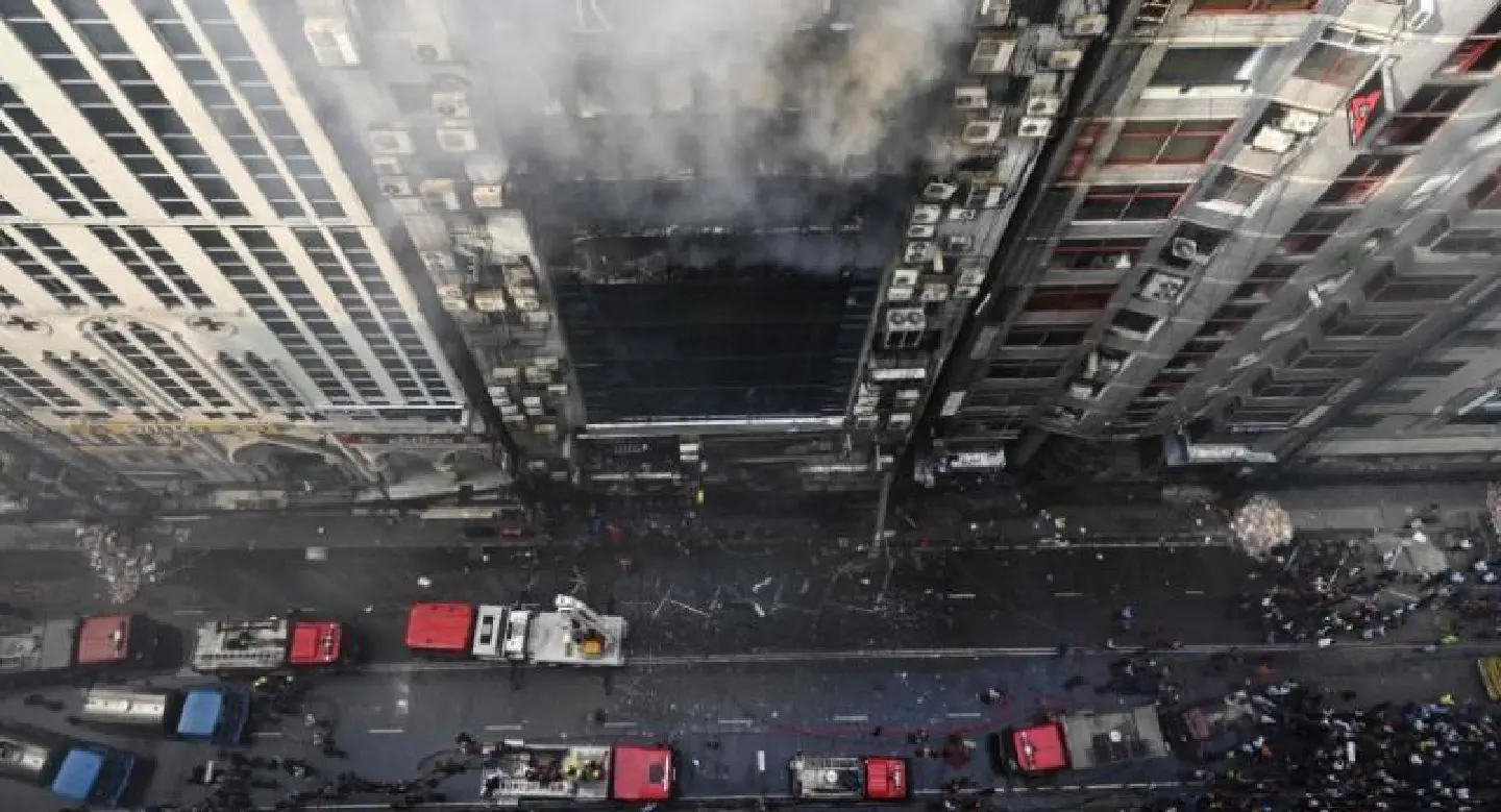 Workers jump to their deaths as Dhaka office block fire kills seven Workers jump to their deaths as Dhaka office block fire kills seven