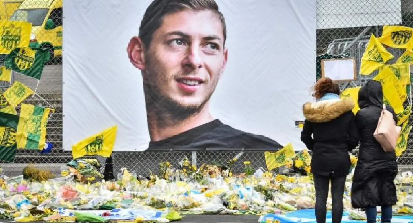 Sala pilot not authorised to fly at night: BBC