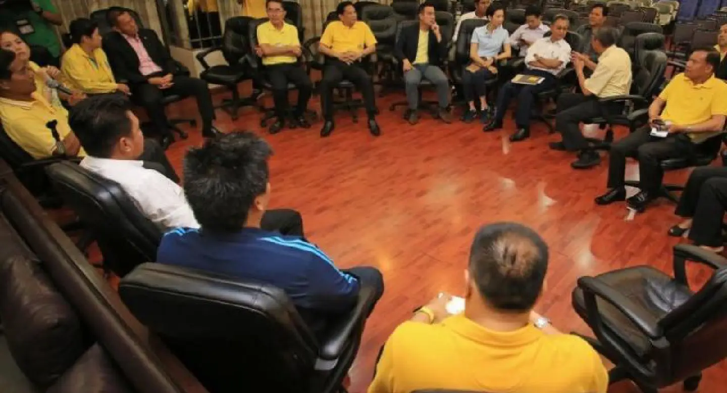 Democrats meet to discuss future of party Democrats meet to discuss future of party