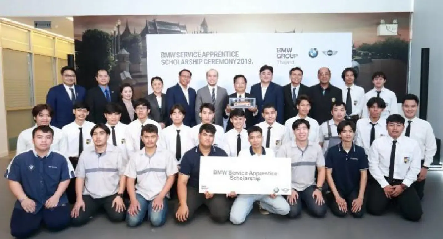 BMW awards 35 scholarships to automotive apprentices