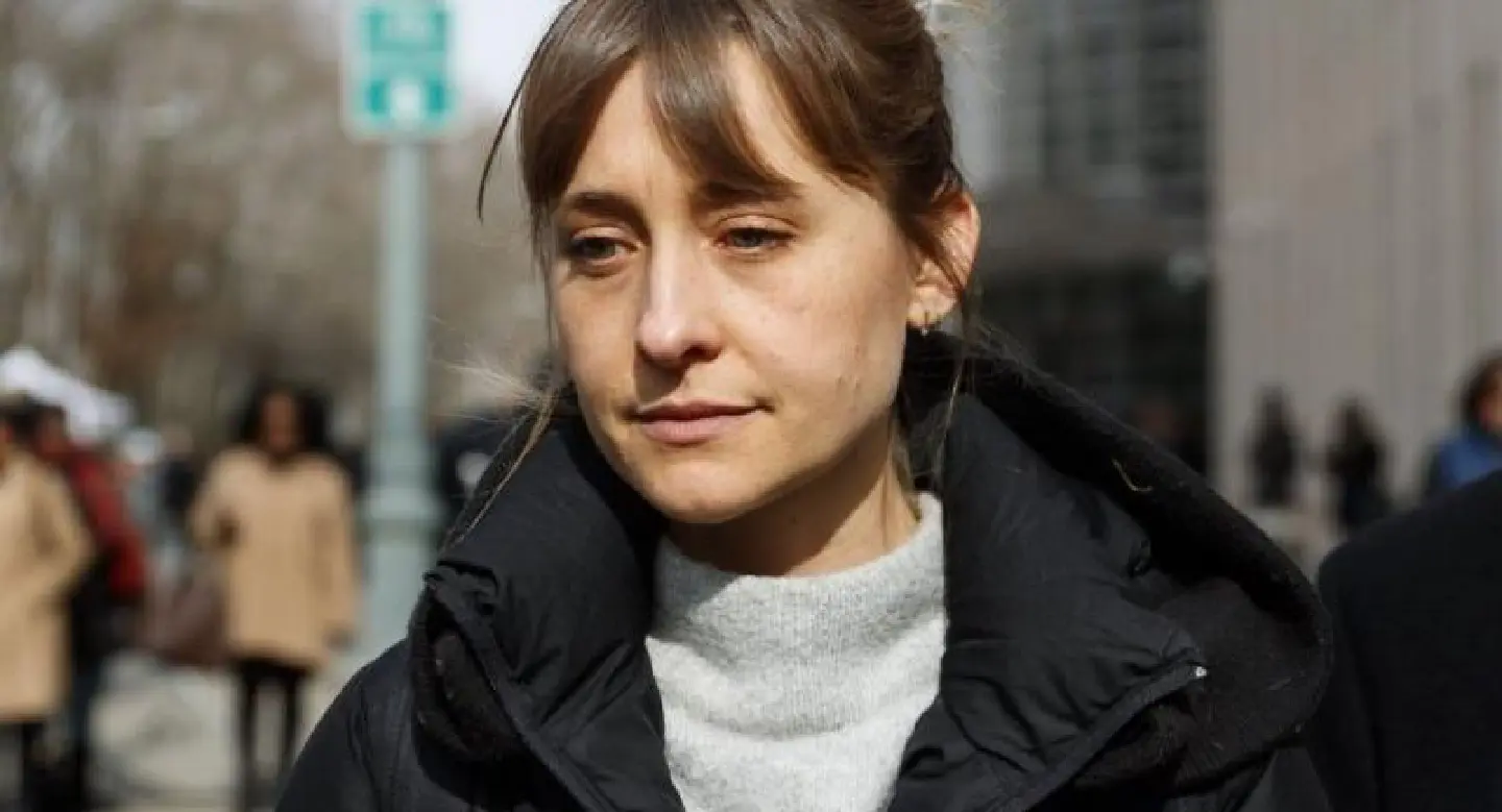 'Smallville' actress pleads guilty in sex cult case 'Smallville' actress pleads guilty in sex cult case