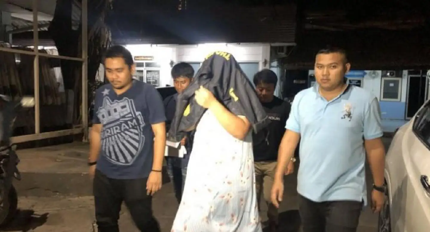 Woman arrested over assault on actress's friend