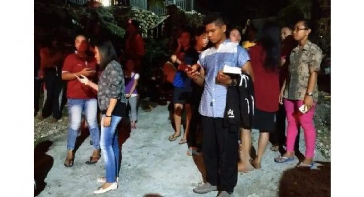 People return home after 6.9-magnitude earthquake in Central Sulawesi People return home after 6.9-magnitude earthquake in Central Sulawesi