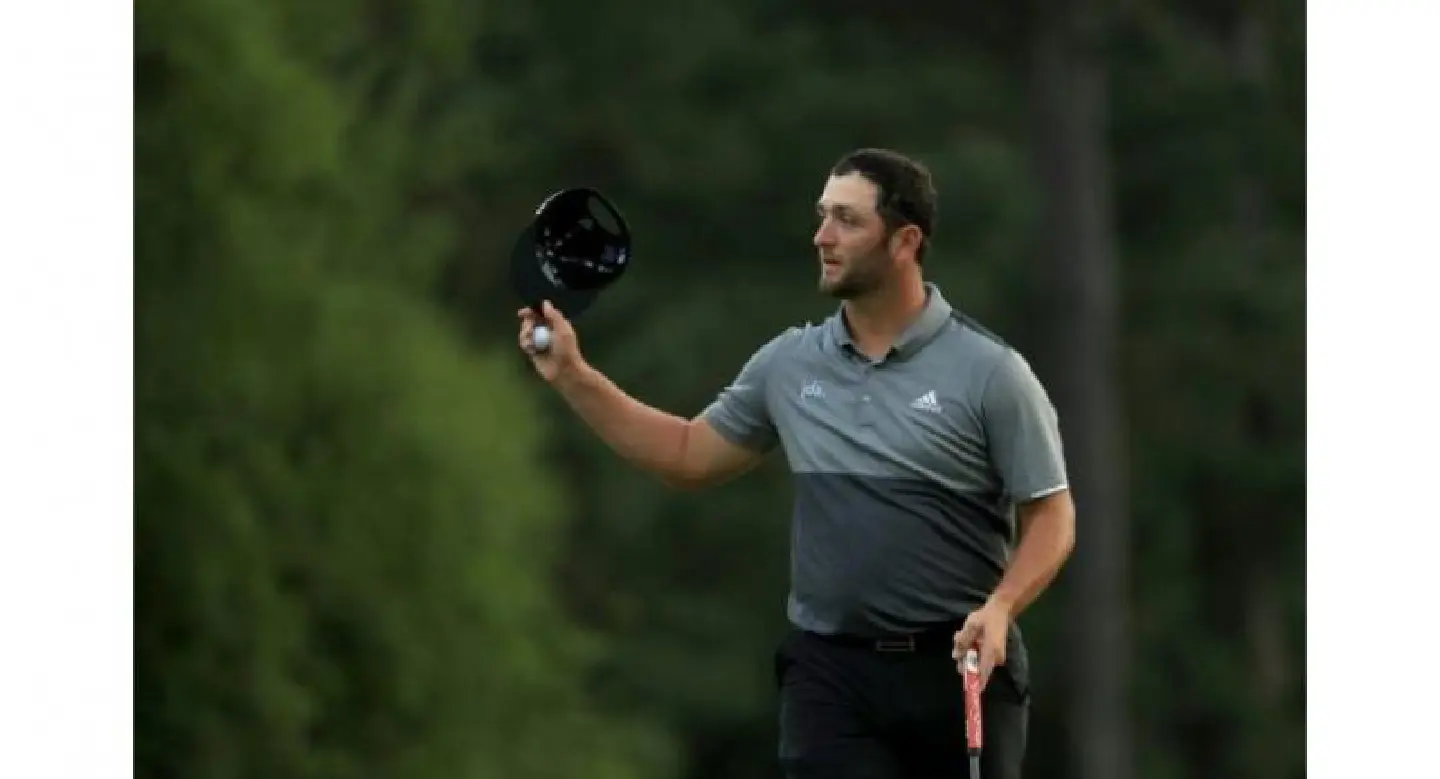 Molinari won't look back as he takes on Tiger for Masters crown Molinari won't look back as he takes on Tiger for Masters crown