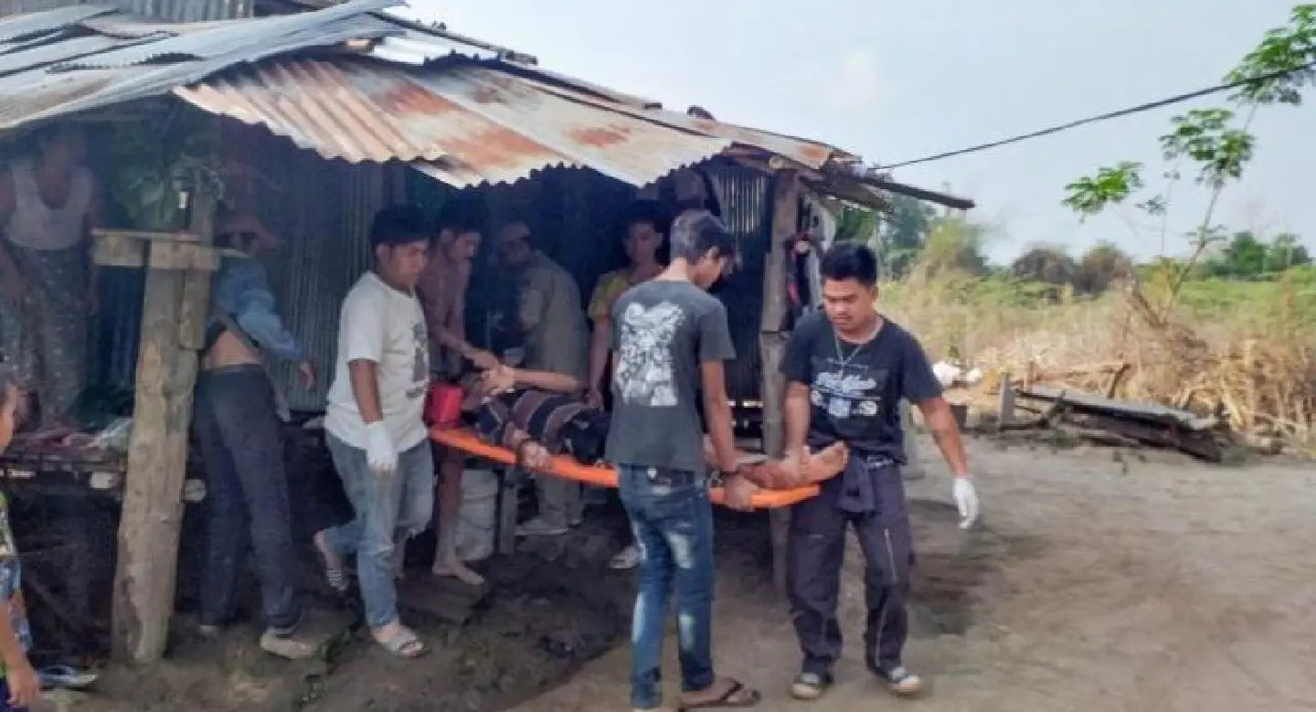 Myanmar man in Tak hospital with ‘self-inflicted’ throat wound after fight with wife Myanmar man in Tak hospital with ‘self-inflicted’ throat wound after fight with wife
