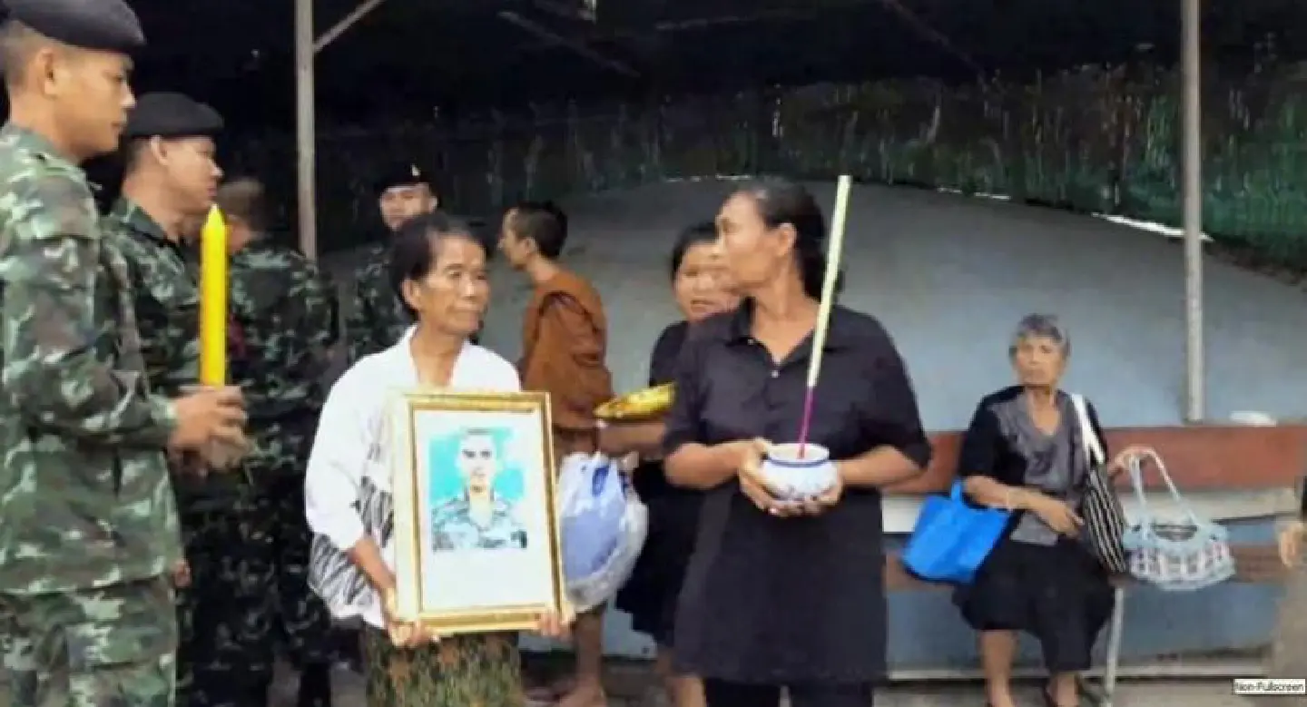 Stabbed Nong Khai soldier given posthumous promotion Stabbed Nong Khai soldier given posthumous promotion