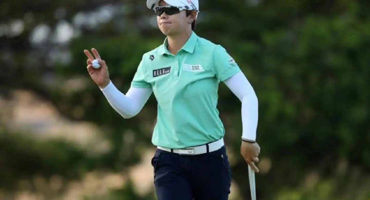 Eun-hee Ji holds 2-stroke lead @ LOTTE Championship Eun-hee Ji holds 2-stroke lead @ LOTTE Championship