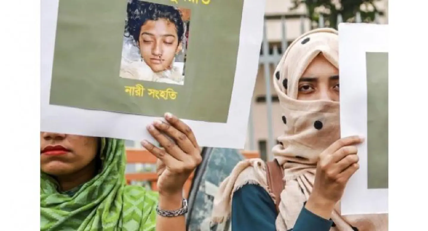Police: Bangladesh girl burned to death on teacher’s order Police: Bangladesh girl burned to death on teacher’s order