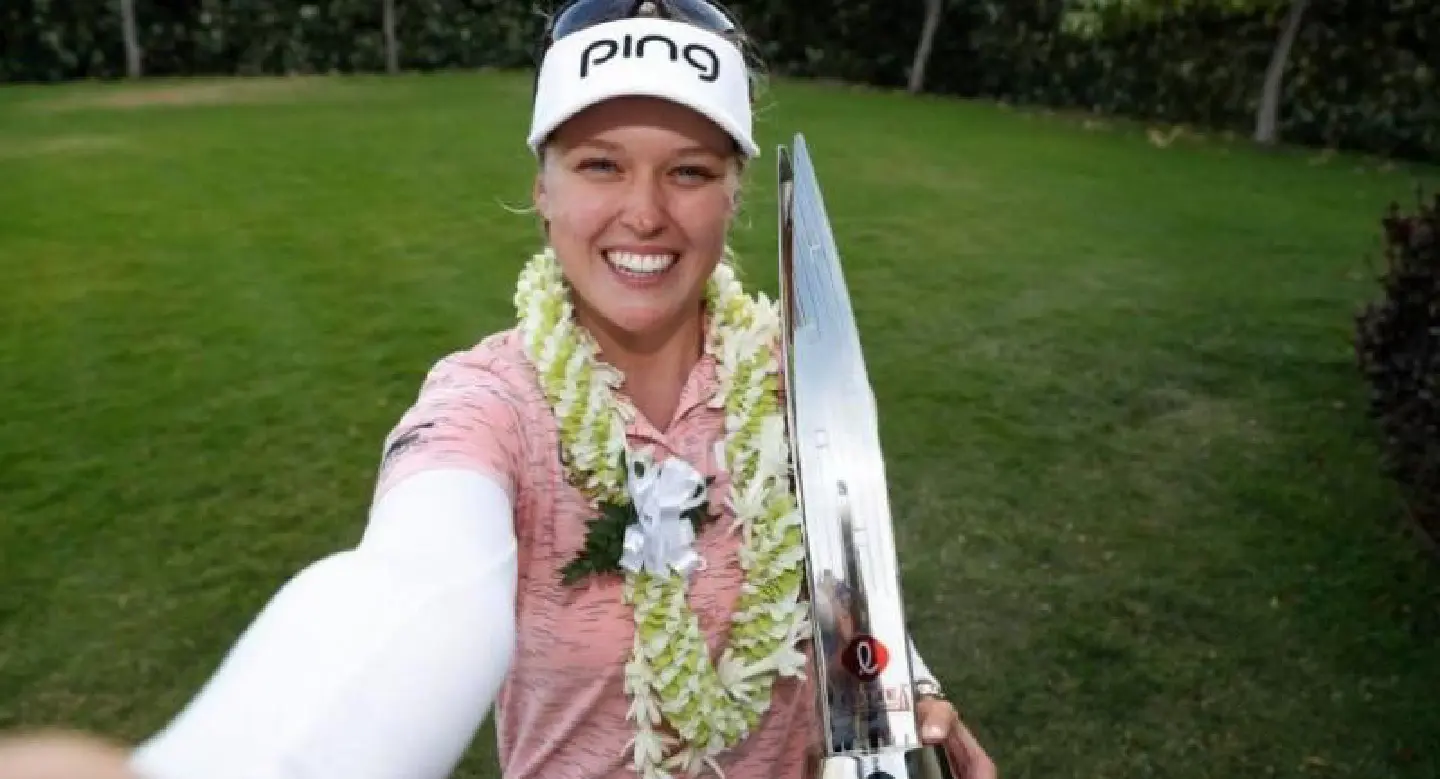 Henderson defends Lotte title, Ariya at tied 3rd Henderson defends Lotte title, Ariya at tied 3rd