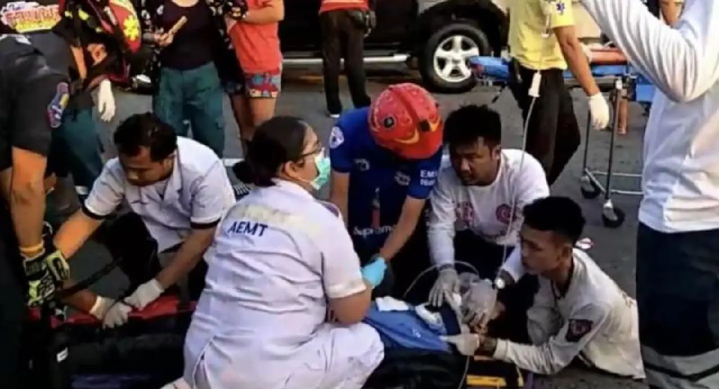 Five Indian tourists injured in motorway accident Five Indian tourists injured in motorway accident