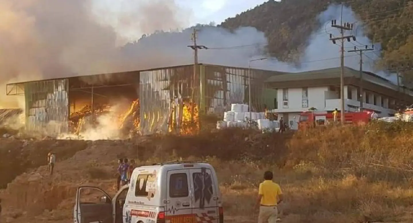 Massive blaze at Koh Samui incinerator Massive blaze at Koh Samui incinerator