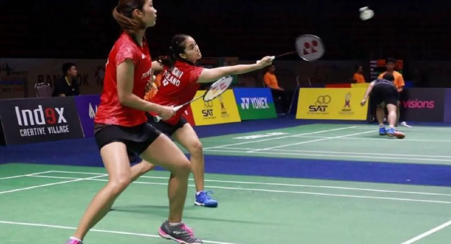Doubles pair provide rare cheer in China