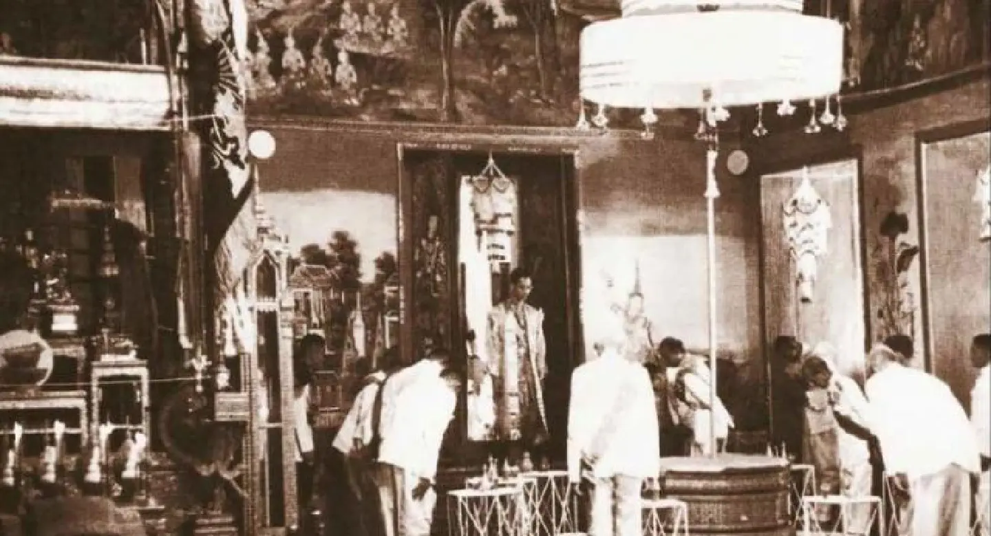 Evolution of a vivid, enduring ritual Evolution of a vivid, enduring ritual