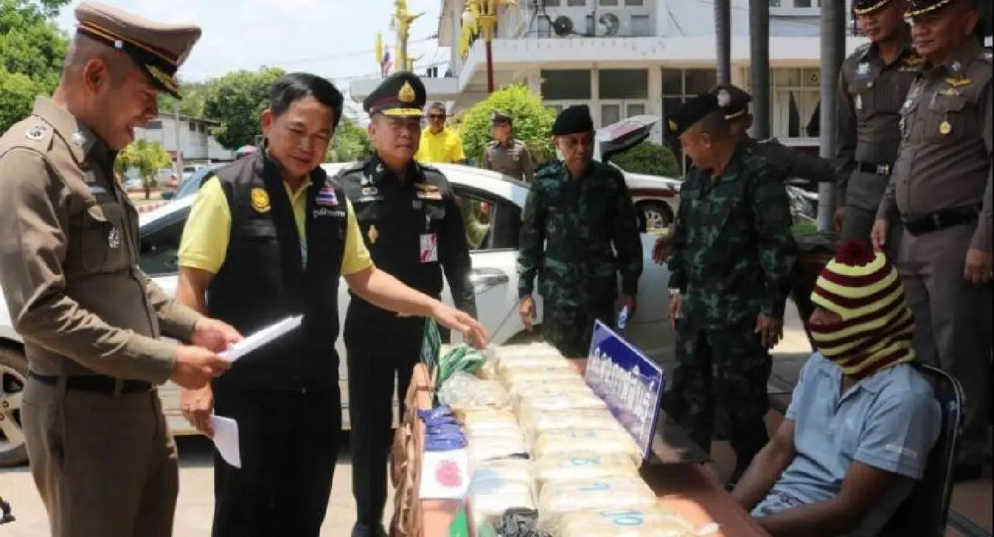 Drug courier suspect arrested  in Kalasin with 134,000 meth pills
