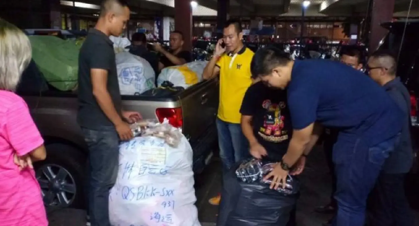 Bangkok woman arrested for selling fake brand name goods on Facebook Bangkok woman arrested for selling fake brand name goods on Facebook