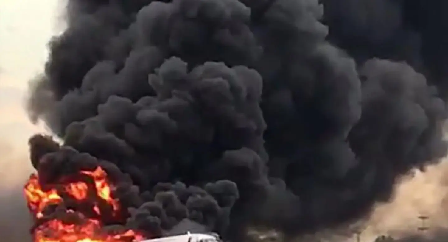 Latest : 41 dead in Russian plane blaze disaster Latest : 41 dead in Russian plane blaze disaster