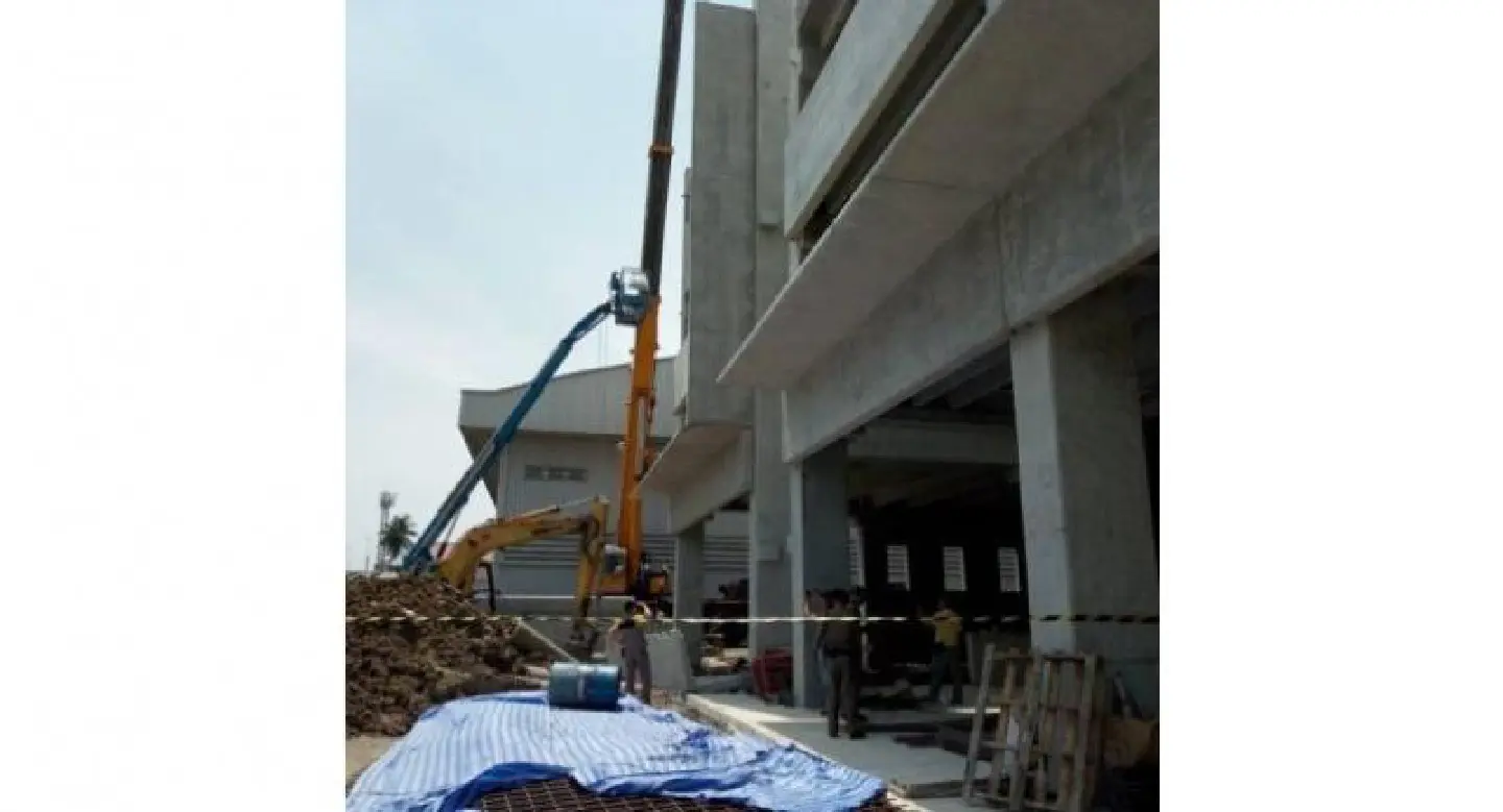 Two construction workers die after concrete wall falls several metres Two construction workers die after concrete wall falls several metres