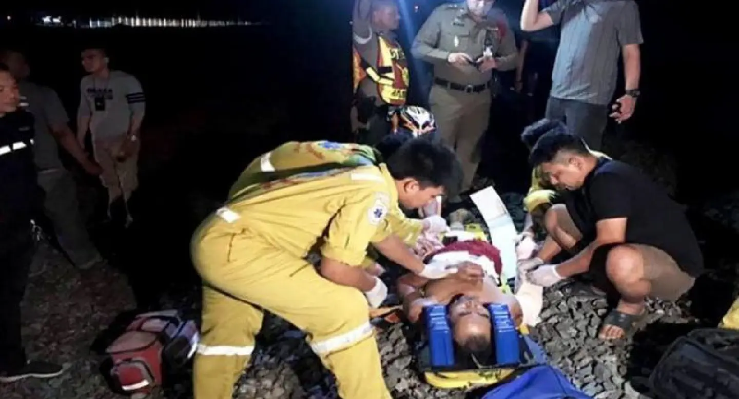 Man attempts suicide after slashing wife's throat in Korat