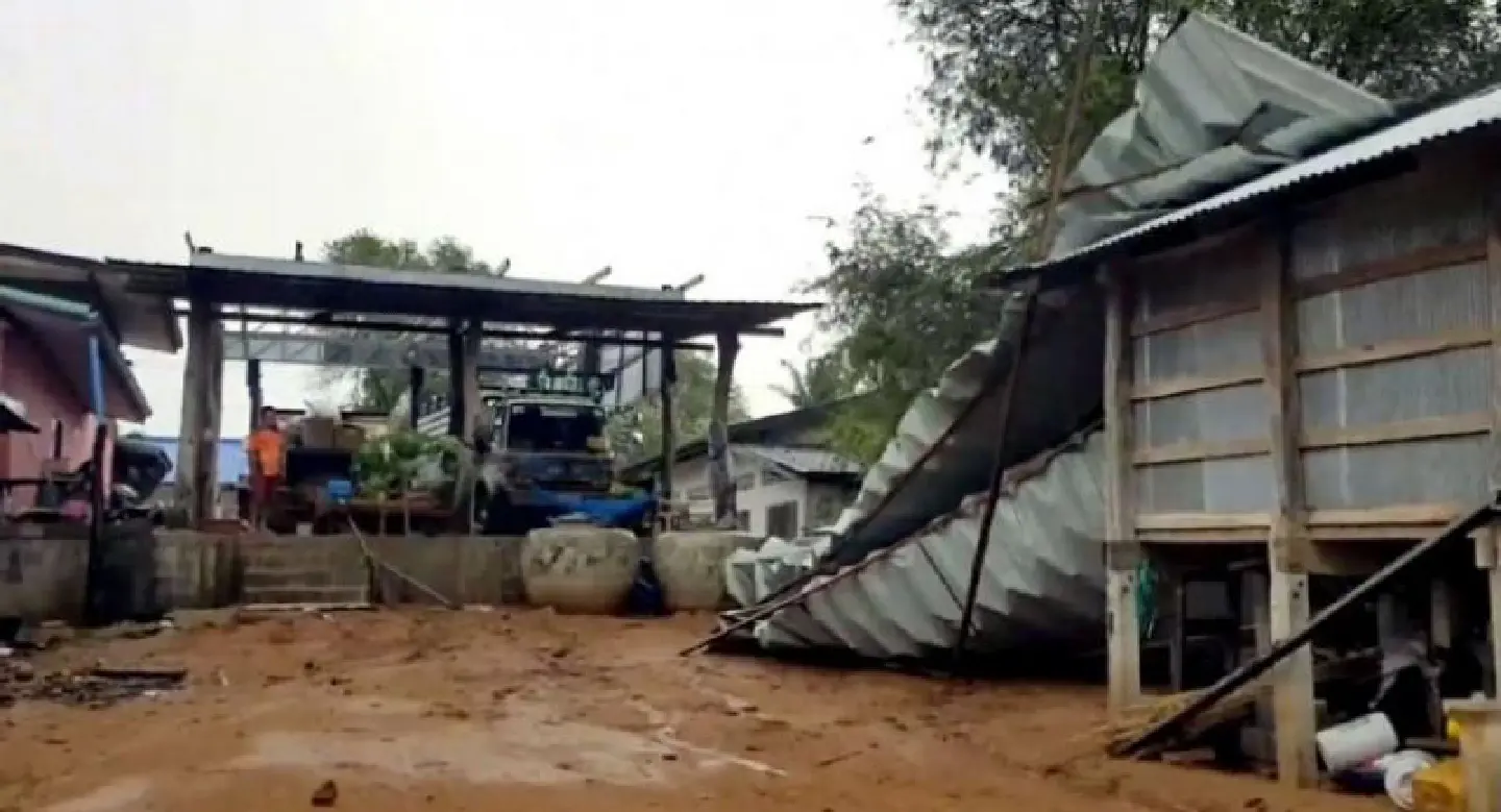 Summer storms damage more than 5,000 homes in Nakhon Ratchasima Summer storms damage more than 5,000 homes in Nakhon Ratchasima