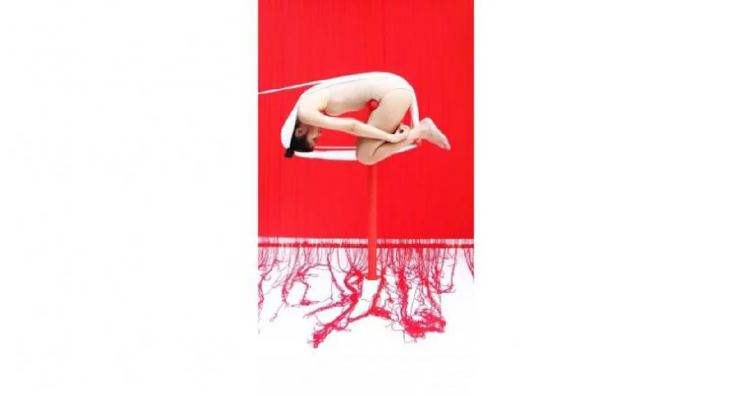 The body that weaves