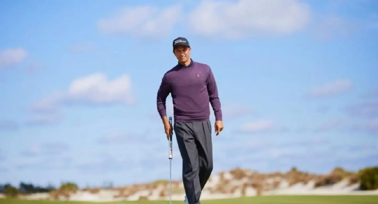 Adam Scott goes vintage and brings back new double-pleated look