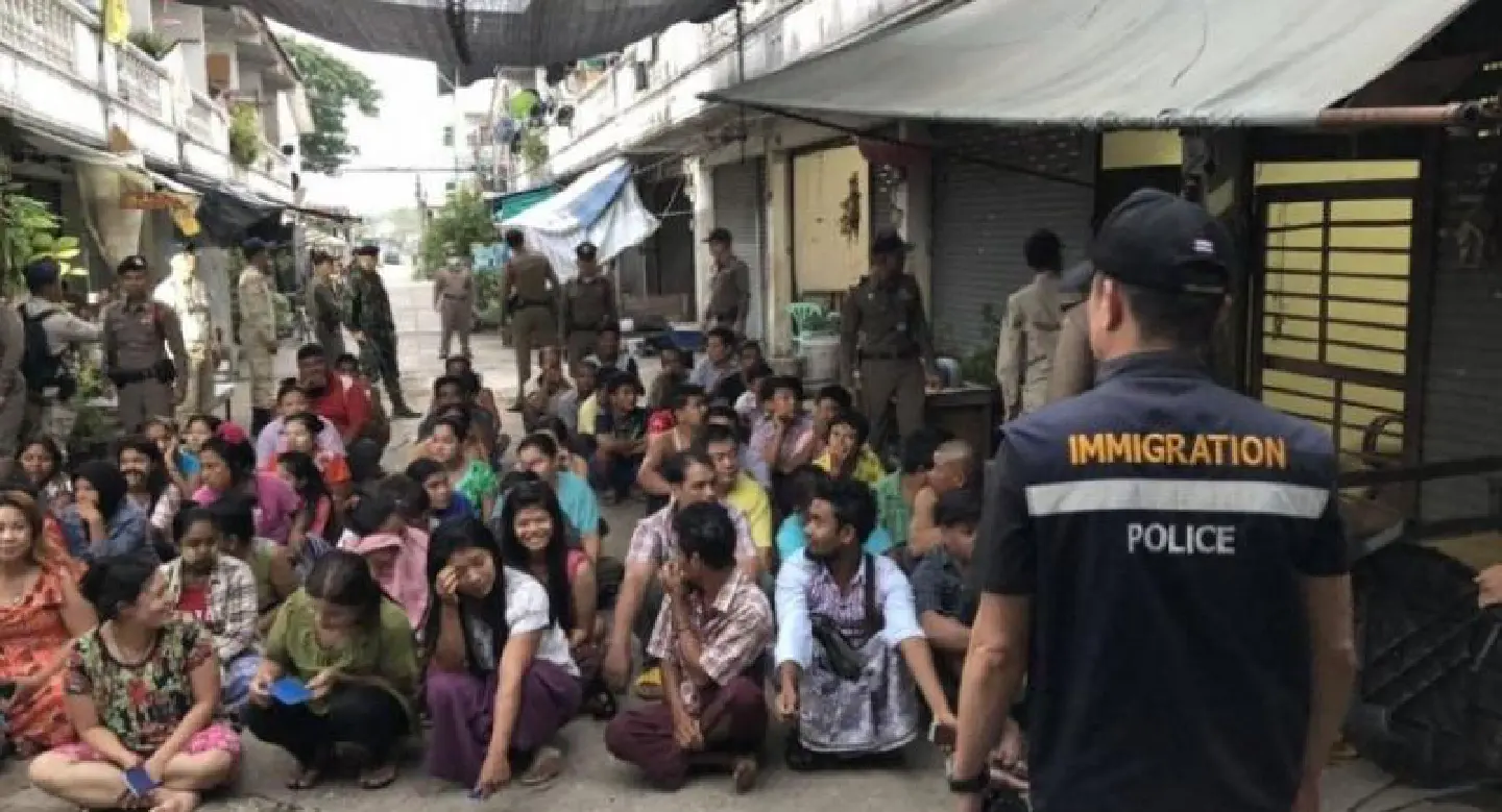 100 undocumented Myanmar migrants rounded up in Tak 100 undocumented Myanmar migrants rounded up in Tak