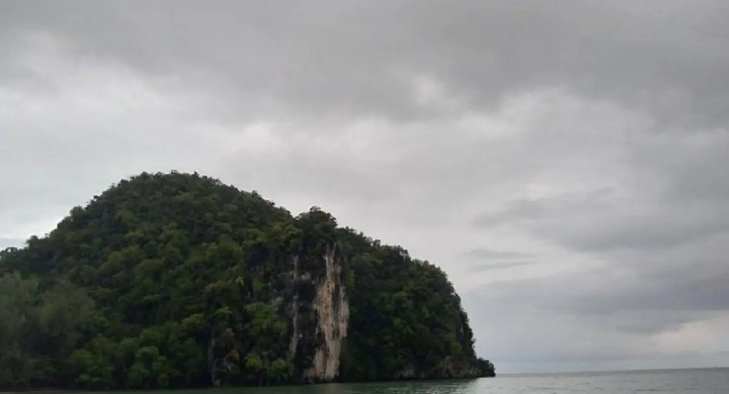Four Trang islands to be closed to tourism for four months