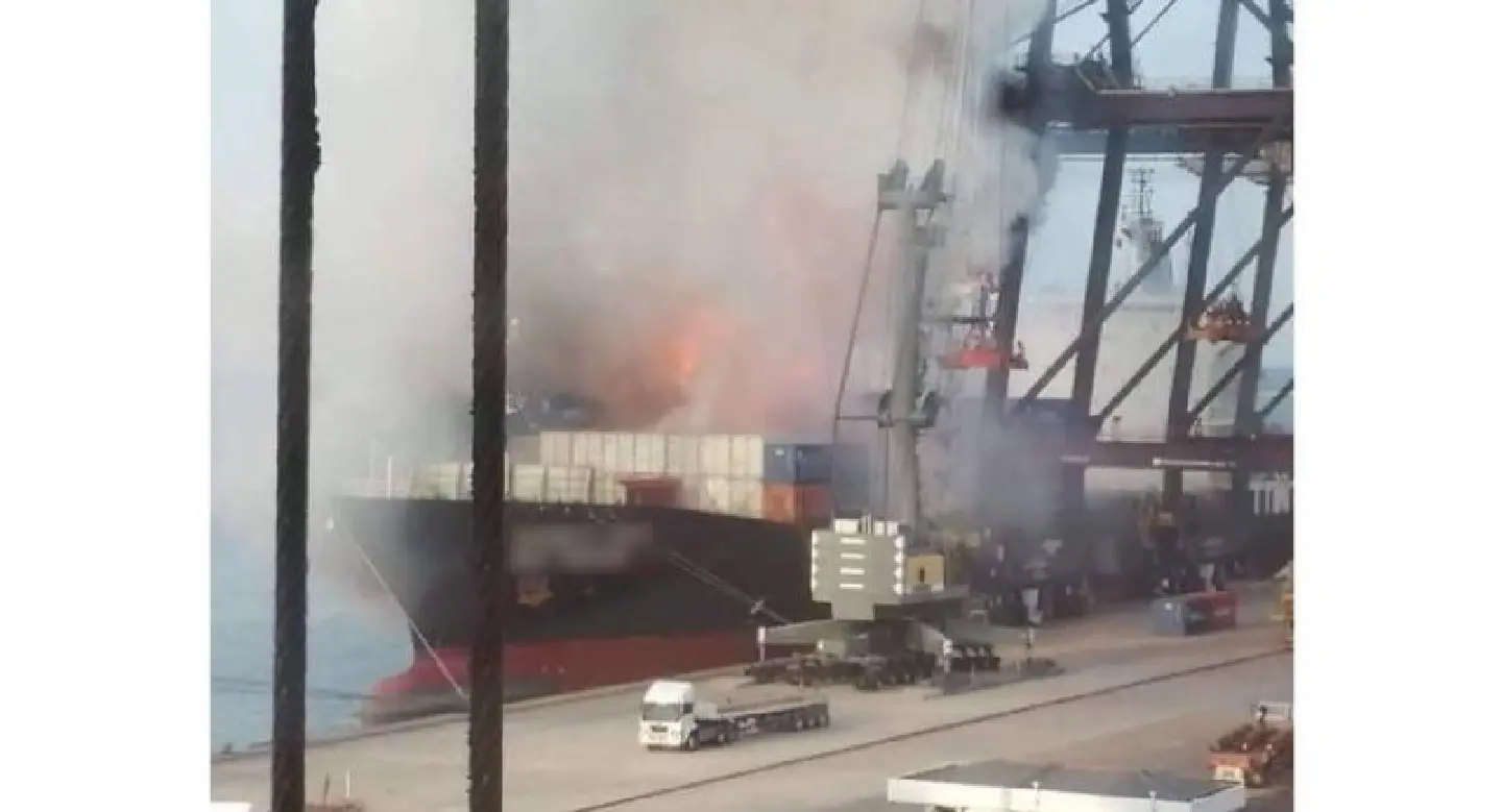 Update: No evidence of dangerous chemicals at port blaze site