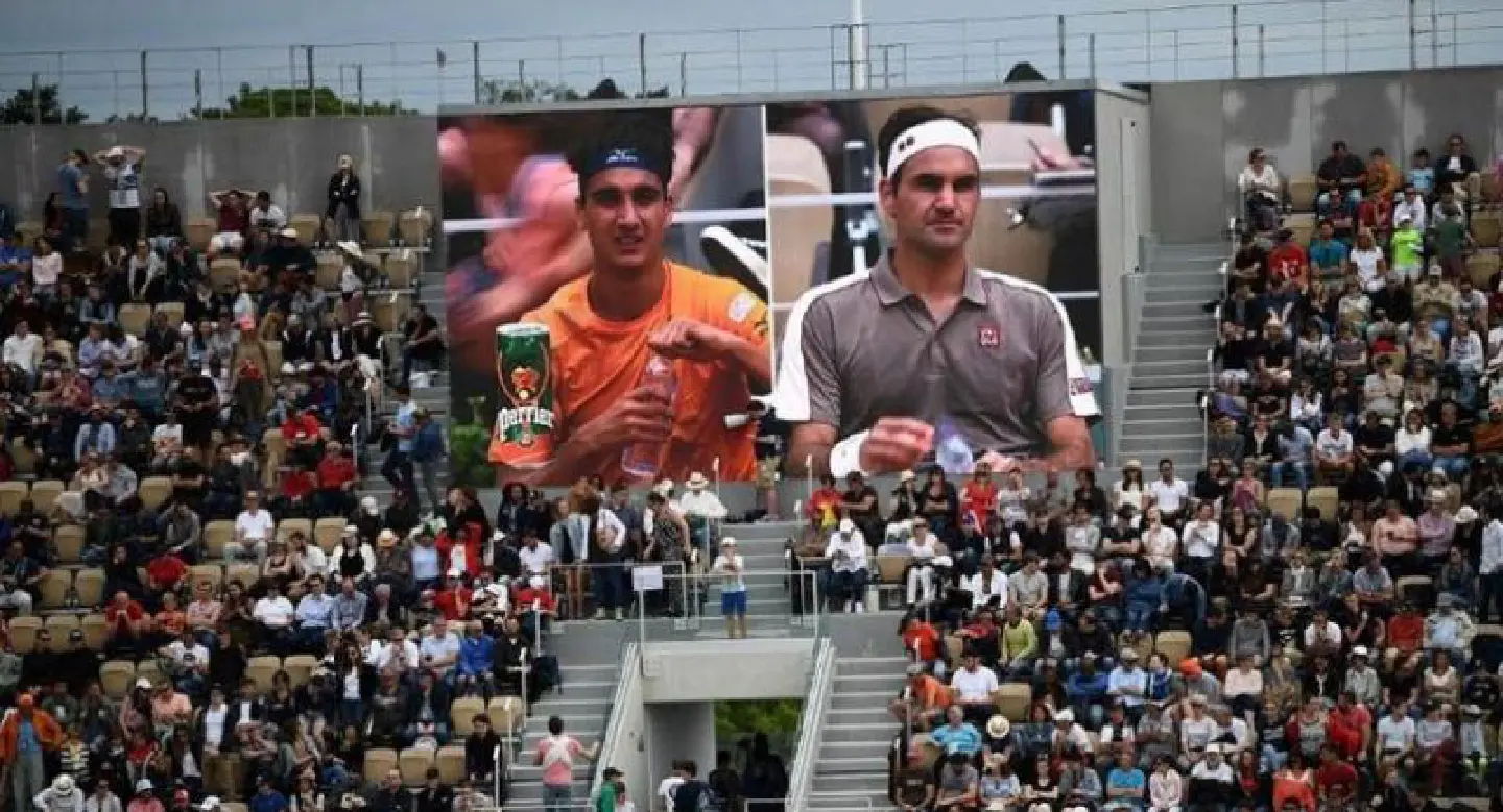 'On edge' Federer marks Paris return with victory, Kerber crashes 'On edge' Federer marks Paris return with victory, Kerber crashes