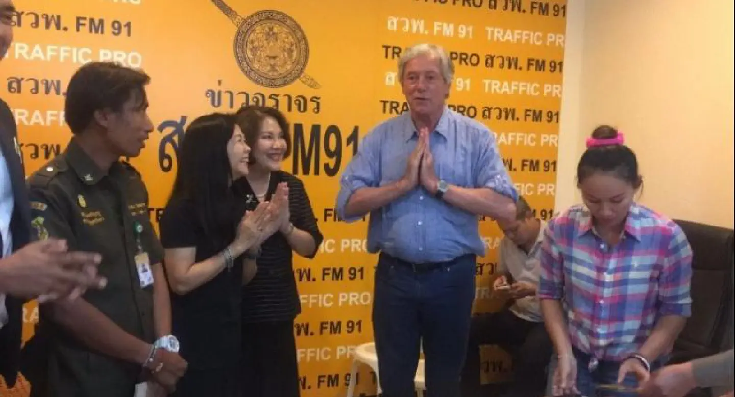 Taxi driver returns Bt360,000 in cash to Swiss businessman