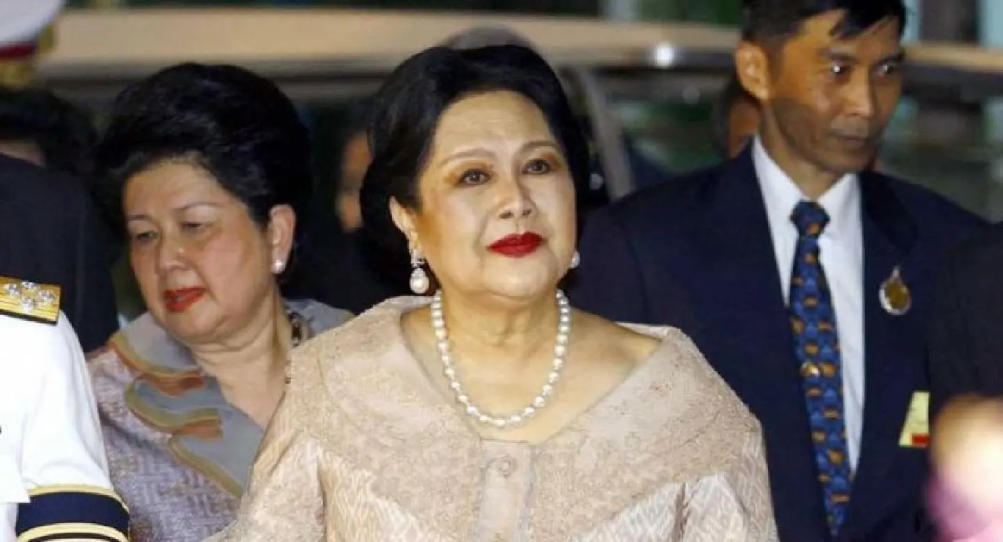 The Queen Mother returns to Palace after recovering from cystitis The Queen Mother returns to Palace after recovering from cystitis